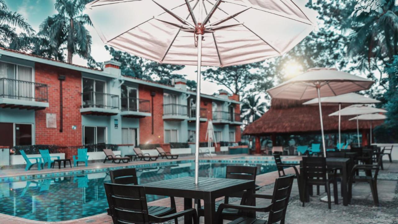 Hotel Y Restaurante Meson Del Gitano Caucasia Extérieur photo